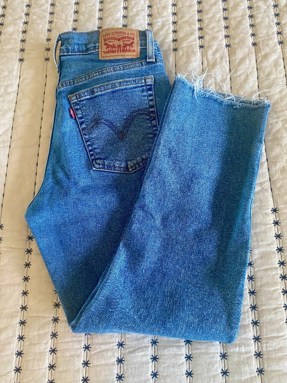 Levi’s Wedgie Straight Jeans | Size 28 | Medium Wash